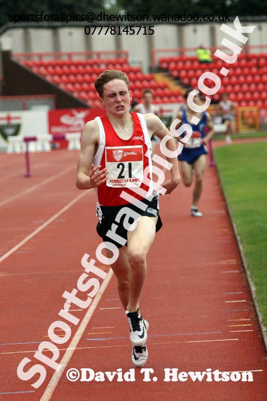 Inter boys 1500 metres steeplechase, English Schools Track and Field. Photo: David T. Hewitson/Sports for All Pics